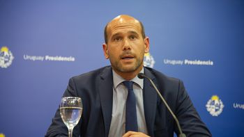 El ministro de Desarrollo Social se sumó a las críticas contra Yamandú Orsi. El ministro de Desarrollo Social se sumó a las críticas contra Yamandú Orsi.