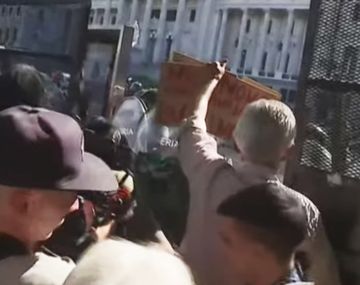 Presupuesto 2026: tenso choque entre Gendarmería y los manifestantes frente al Congreso