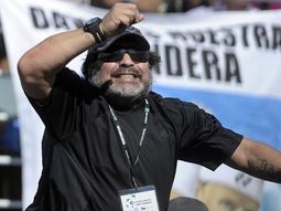 el cumpleanos de diego maradona exploto en las redes el cumpleanos de diego maradona exploto en las redes