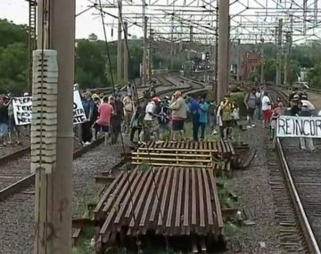 Levantaron la protesta y el corte de vías en el tren Roca: 300 mil afectados