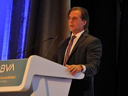 Luis Lacalle Pou, presidente del Uruguay, destacó la importancia de la sostenibilidad de las políticas públicas, más allá de la del medioambiente. Luis Lacalle Pou, presidente del Uruguay, destacó la importancia de la sostenibilidad de las políticas públicas, más allá de la del medioambiente.