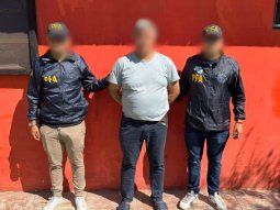 Detuvieron a un padre y a sus dos hijos por producir y vender material de abuso sexual infantil