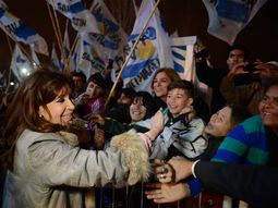 cristina kirchner respaldara en santa cruz las candidaturas de maximo y alicia cristina kirchner respaldara en santa cruz las candidaturas de maximo y alicia