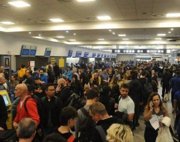 Demoras en Aeroparque y Ezeiza por problemas con un radar