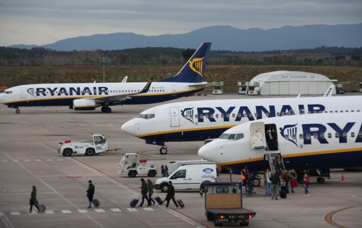Terror en el aire: un avión perdió la presión de la cabina y tuvo que aterrizar de emergencia