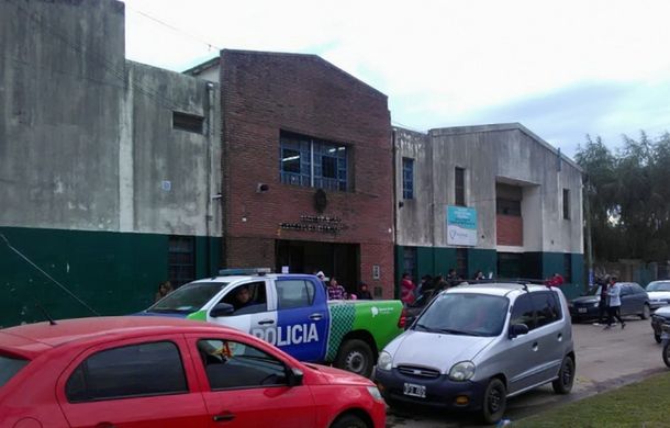 Otra vez una explosión en una escuela de Moreno: un escape de gas generó el estallido de una estufa