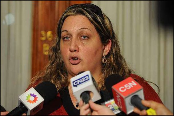 Legisladora presentó habeas data por discriminación a los transgénero