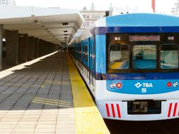 polemico paro sorpresivo de trenes paraliza los servicios polemico paro sorpresivo de trenes paraliza los servicios