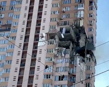 Rusia dice que era de Ucrania el misil que dañó edificio en Kiev
