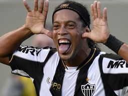 ronaldinho defendio su estilo de vida lleno de excesos ronaldinho defendio su estilo de vida lleno de excesos