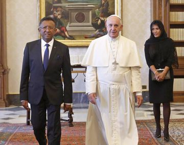 El papa Francisco retomó su actividad en el Vaticano luego de una nueva indisposición