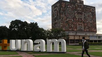 Se funda la Universidad Nacional de México en 1910. Se funda la Universidad Nacional de México en 1910.