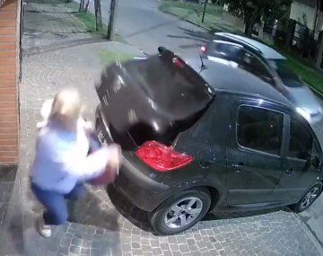 Video: una familia se salvó de un robo por un segundo en El Palomar