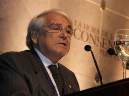 mendez se mostro preocupado por la falta de dolares mendez se mostro preocupado por la falta de dolares