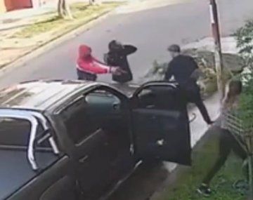VIDEO: así balearon a un policía para robarle la camioneta en La Matanza