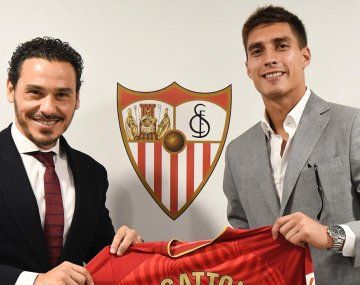 Gattoni fue presentado en Sevilla: quiere hacer historia como Scotta