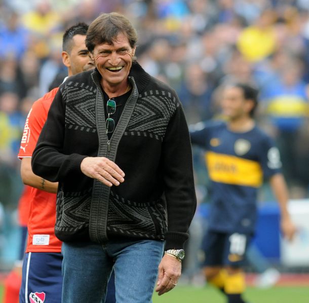 Falcioni y un mensaje para Riquelme: No opino, tengo códigos