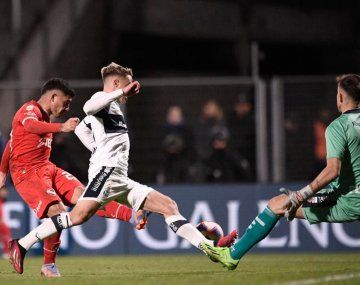 El Independiente de Tevez busca ante Gimnasia otro triunfo para alejarse del descenso