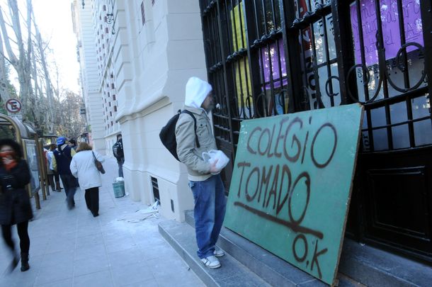 La Bersuit se suma a la lucha de las escuelas tomadas