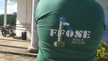 La Federación de Funcionarios de OSE (FFOSE) reclama el nuevo presupuesto para la empresa de agua de Uruguay. La Federación de Funcionarios de OSE (FFOSE) reclama el nuevo presupuesto para la empresa de agua de Uruguay.