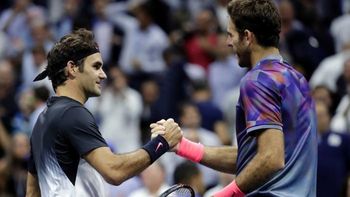 el saludo de del potro a federer tras la final del abierto de australia el saludo de del potro a federer tras la final del abierto de australia