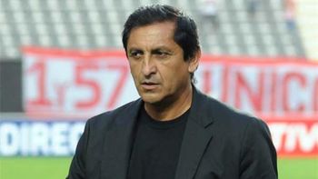 duras criticas sobre ramon diaz por el planteo defensivo duras criticas sobre ramon diaz por el planteo defensivo