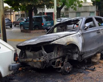 Los quemacoches volvieron a atacar en la Ciudad