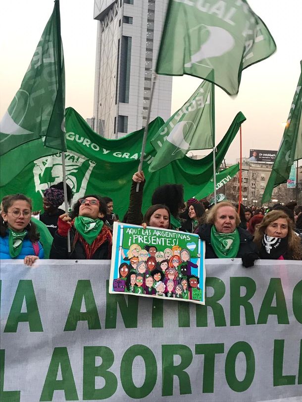 minutouno.com en Chile: las mejores fotos de la Marcha Antirracista en favor del Aborto Legal