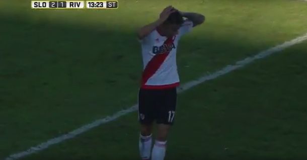 VIDEO: el increíble mano a mano que erró Auzqui en la derrota de River