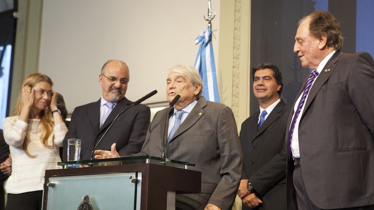 Dura respuesta de Capitanich a los industriales Palos porque bogas, palos porque no bogas
