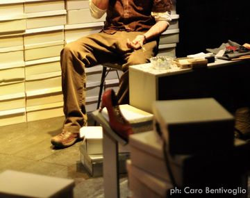 Alejandro Fiore levanta el telón de La Ratonera con In vitro