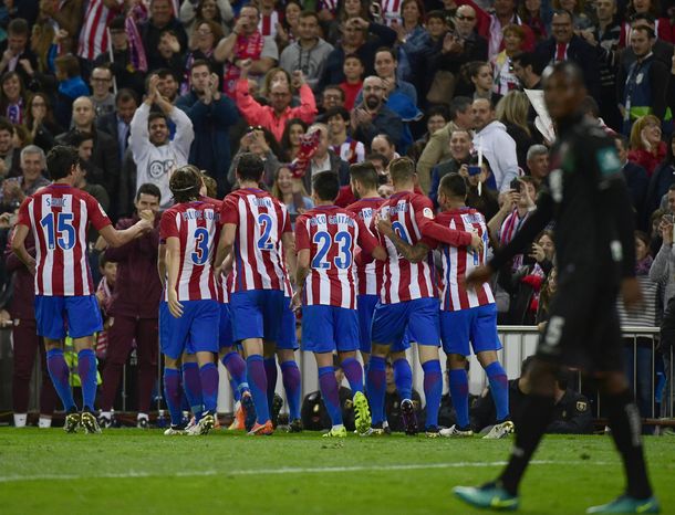 Atlético Madrid aplastó a Granada en el Vicente Calderón