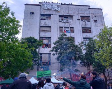 Tensión en Parque Patricios por una orden de desalojo