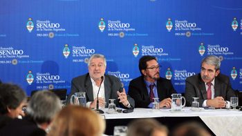 el senado debate en comision por el blanqueo de dolares el senado debate en comision por el blanqueo de dolares