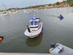 Encontraron muerto a un argentino de 80 años que se tiró de un velero en Colonia