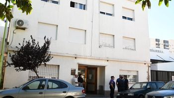 El edificio donde encontraron a la familia intoxicada por monóxido de carbono en Bahía Blanca. El edificio donde encontraron a la familia intoxicada por monóxido de carbono en Bahía Blanca.