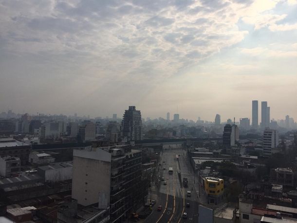 Humo en la Ciudad de Buenos Aires. Foto: Servicio Meteorológico Nacional 