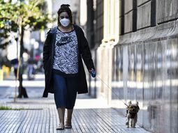 Por primera vez, Argentina bajó el número de casos activos de coronavirus