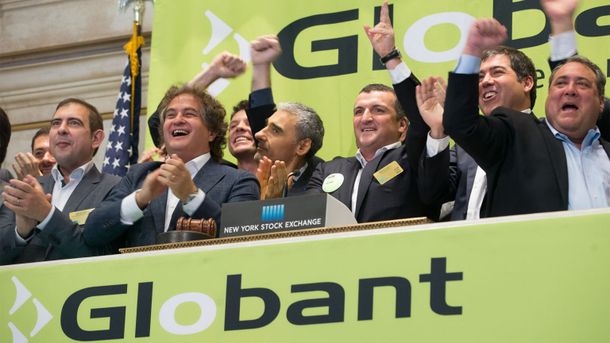 Globant en el ojo de la tormenta: salarios congelados y pérdida de talentos