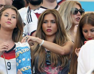 Mirá las mejores fotos del color en la tribuna en Francia - Alemania