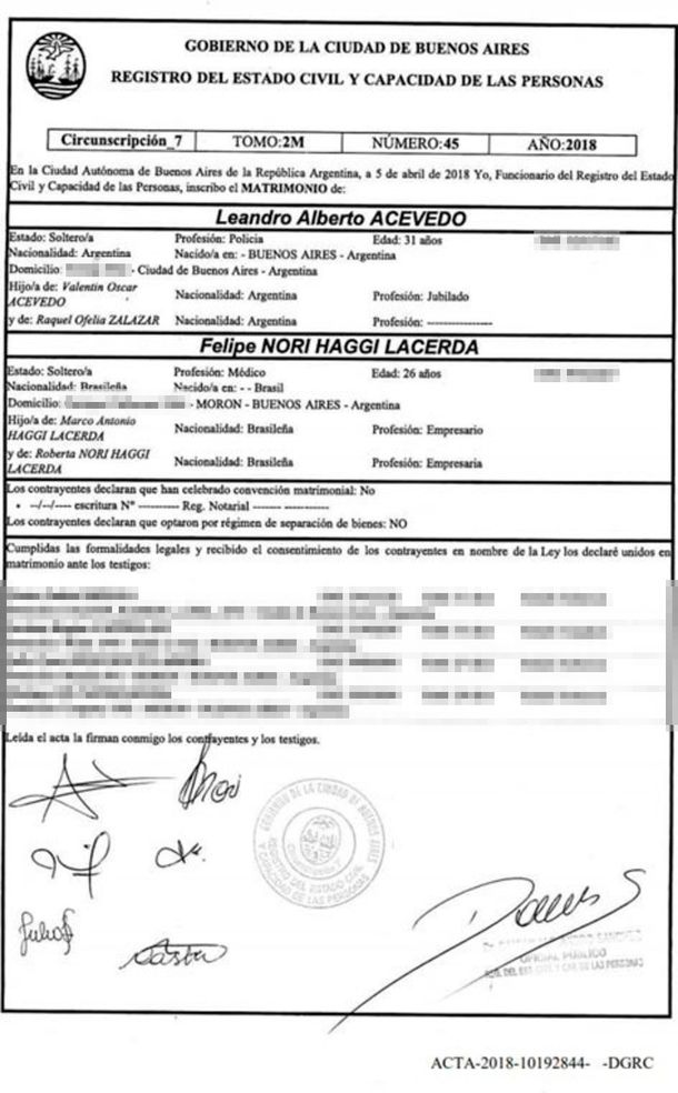 Esta es el acta de matrimonio falsificada