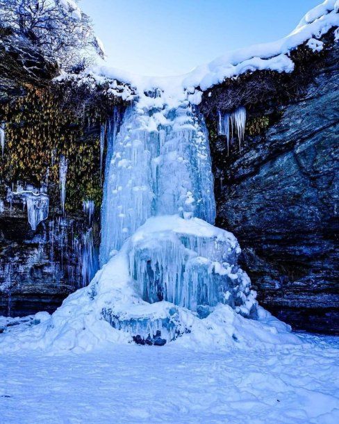 Cascada congelada en Río Turbio. (Foto X/Twitter)