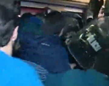 La Policía de la Ciudad reprimió a manifestantes que apoyaban a Cristina