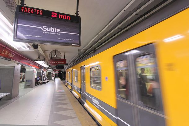 Subtes: habrá carteles para conocer cuándo llega la siguiente formación