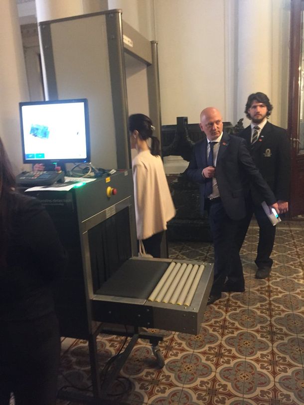 La diputada electa de Cambiemos acusada de maltrato no asumió y fue echada