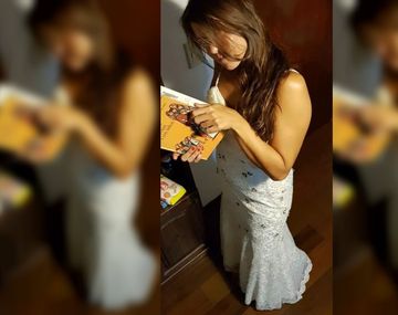 Se divorció y ahora cambia su vestido de bodas por un asado para sus amigos