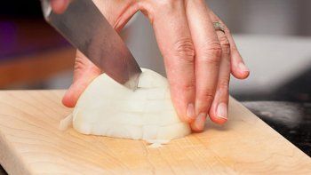 El truco para dorar la cebolla rápidamente y que quede buenísima El truco para dorar la cebolla rápidamente y que quede buenísima