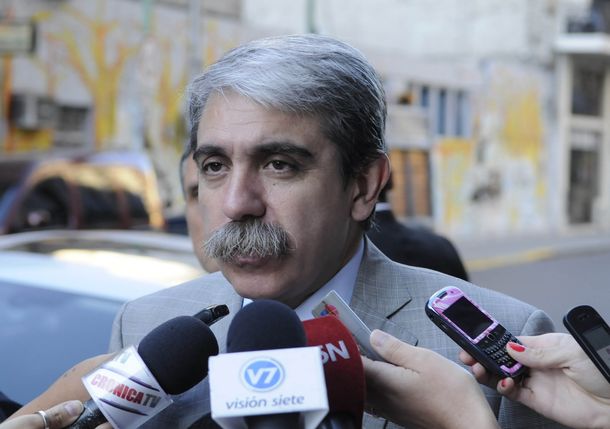 Aníbal Fernández confía en que ganará la interna a Randazzo y Scioli