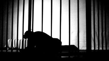 un preso no fue a declarar porque queria seguir durmiendo un preso no fue a declarar porque queria seguir durmiendo