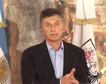 Macri: Que Aerolíneas sea privada o pública no le cambia la vida a la gente